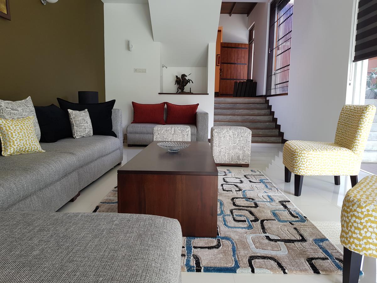 Villa Jasmine Breeze Kaduwela Ngoại thất bức ảnh