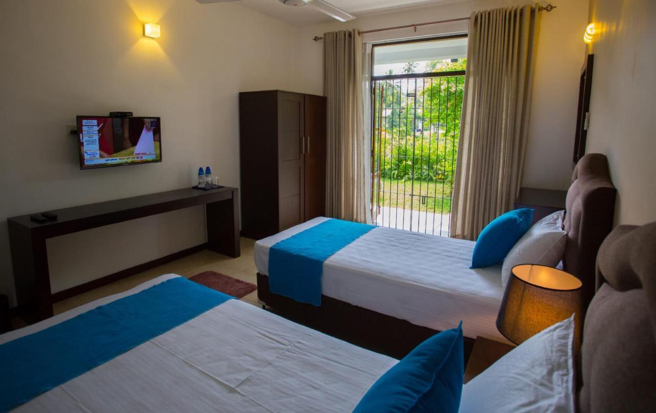 Villa Jasmine Breeze Kaduwela Ngoại thất bức ảnh