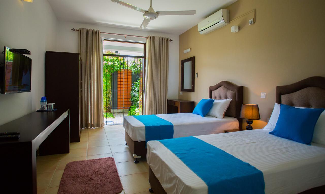 Villa Jasmine Breeze Kaduwela Ngoại thất bức ảnh